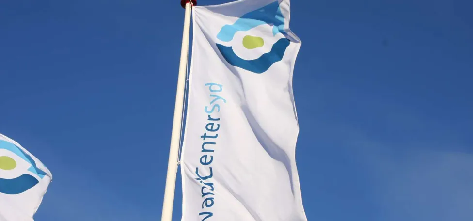 Flag med VandCenter Syd logo.